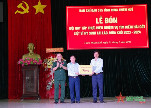 Thượng tướng Võ Minh Lương dự Lễ đón Đội quy tập 192 Bộ chỉ huy Quân sự tỉnh Thừa Thiên Huế